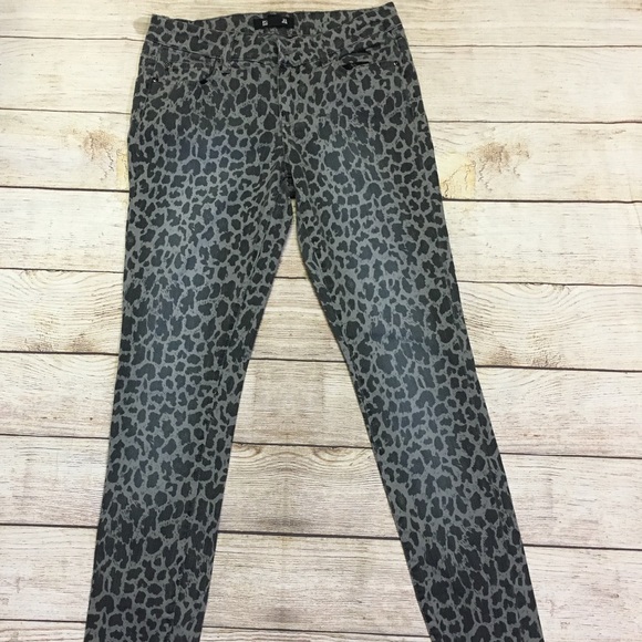 Forever 21 Denim - 3/$25 Forever 21 Premium Denim Animal Print Jeans